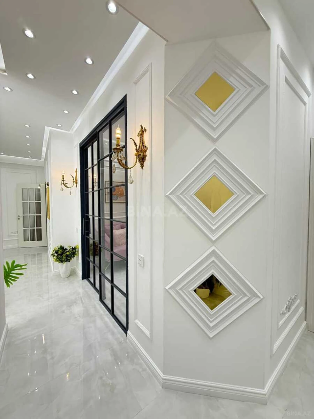 Satılır 3 otaqlı mənzil 127 m²