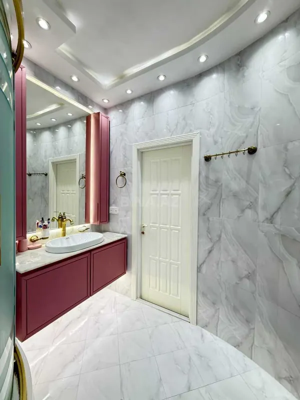 Satılır 3 otaqlı mənzil 127 m²