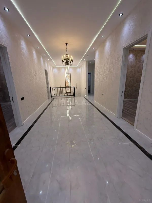 Satılır 6 otaqlı həyət evi 300 m²