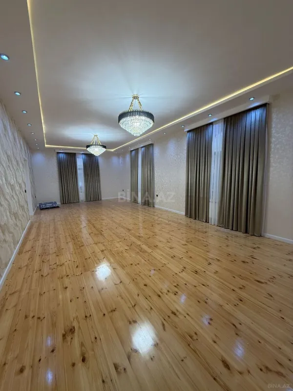 Satılır 6 otaqlı həyət evi 300 m²