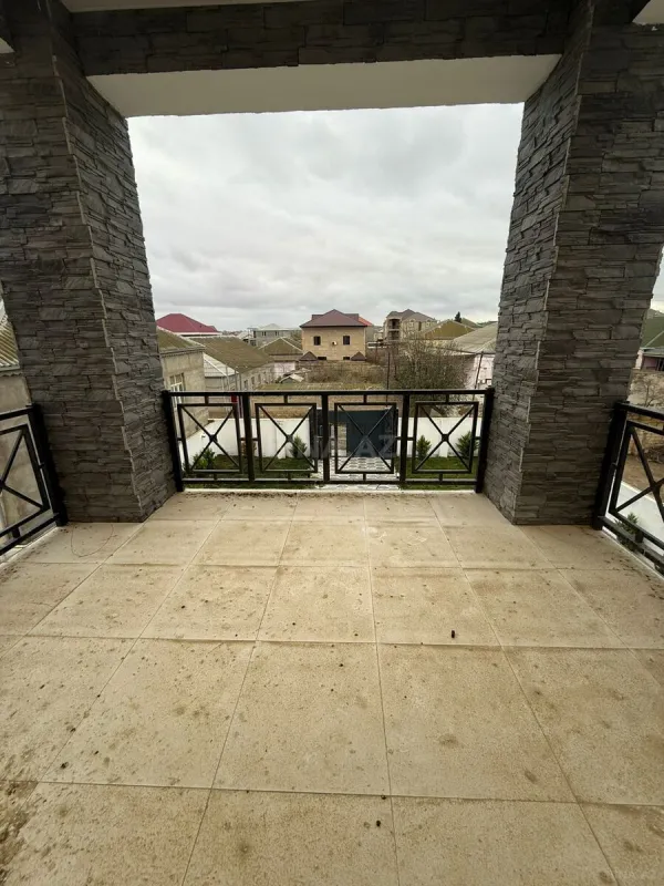 Satılır 6 otaqlı həyət evi 300 m²