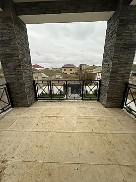 Satılır 6 otaqlı həyət evi 300 m²