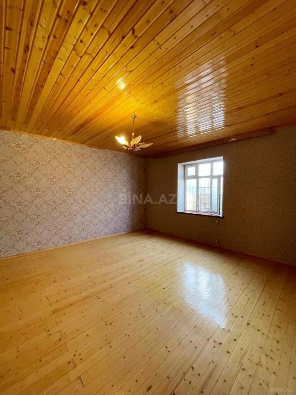 Satılır 6 otaqlı həyət evi 210 m²