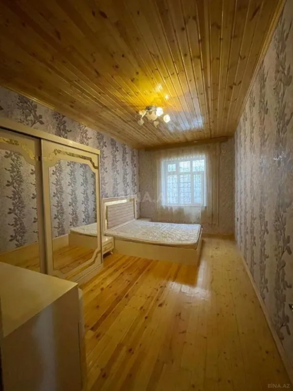 Satılır 6 otaqlı həyət evi 210 m²