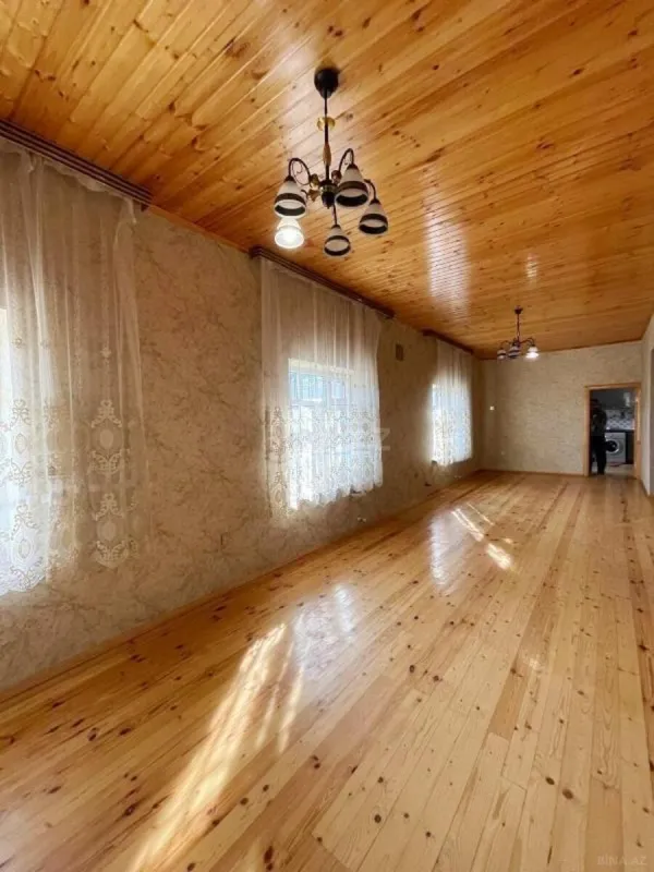 Satılır 6 otaqlı həyət evi 210 m²