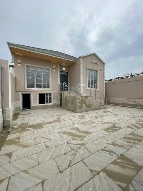 Satılır 4 otaqlı həyət evi 125 m²