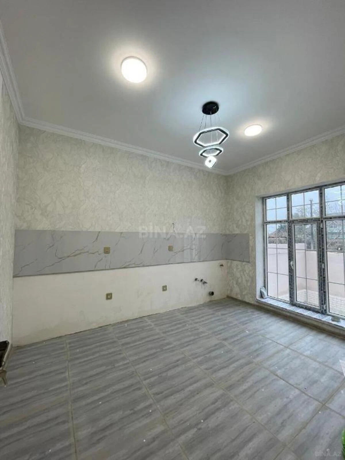 Satılır 4 otaqlı həyət evi 125 m²