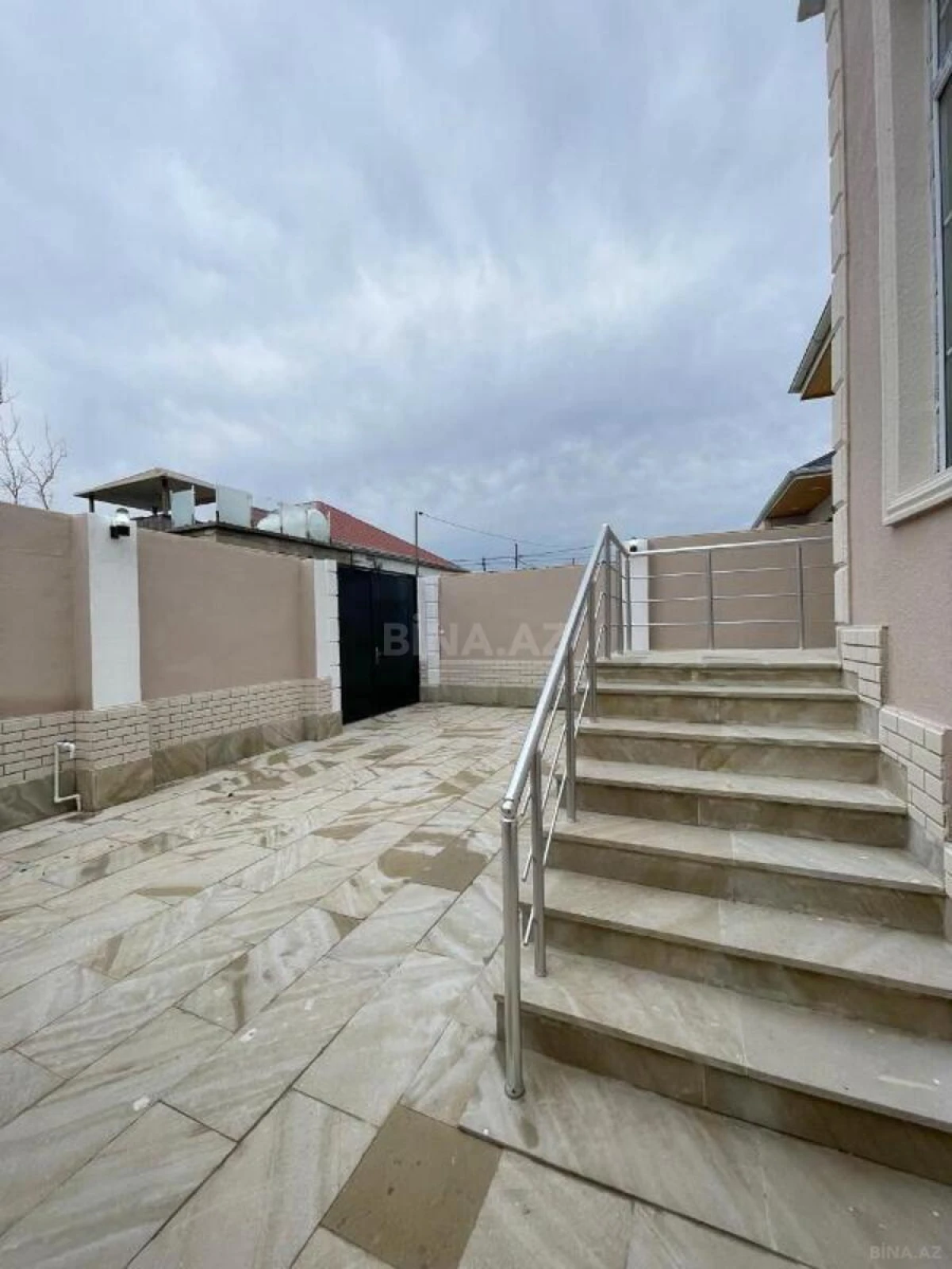 Satılır 4 otaqlı həyət evi 125 m²