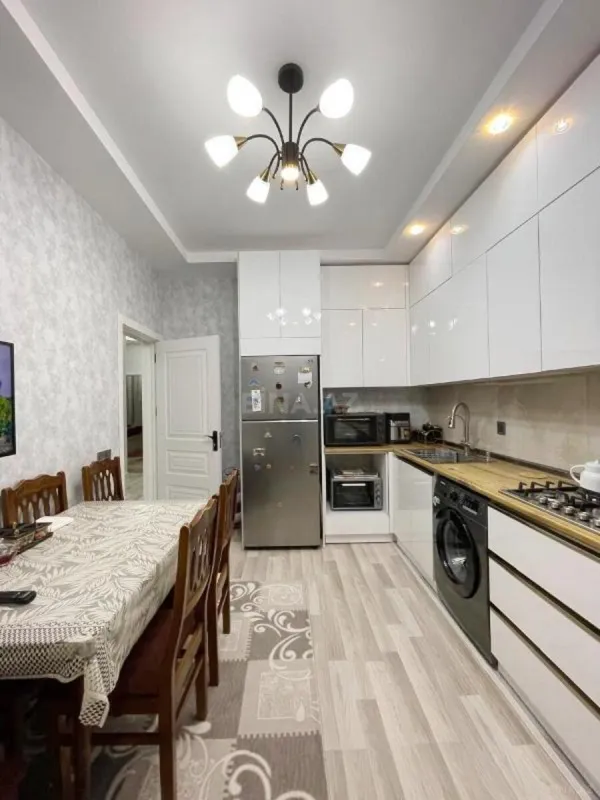 Satılır 4 otaqlı həyət evi 130 m²