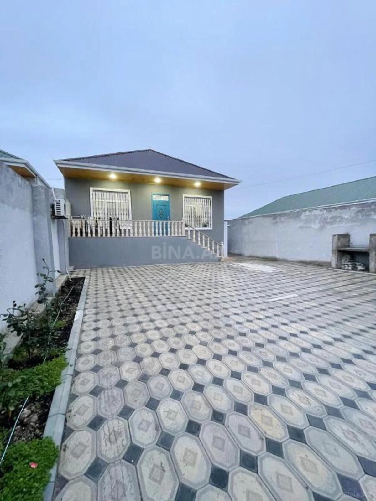 Satılır 4 otaqlı həyət evi 130 m²