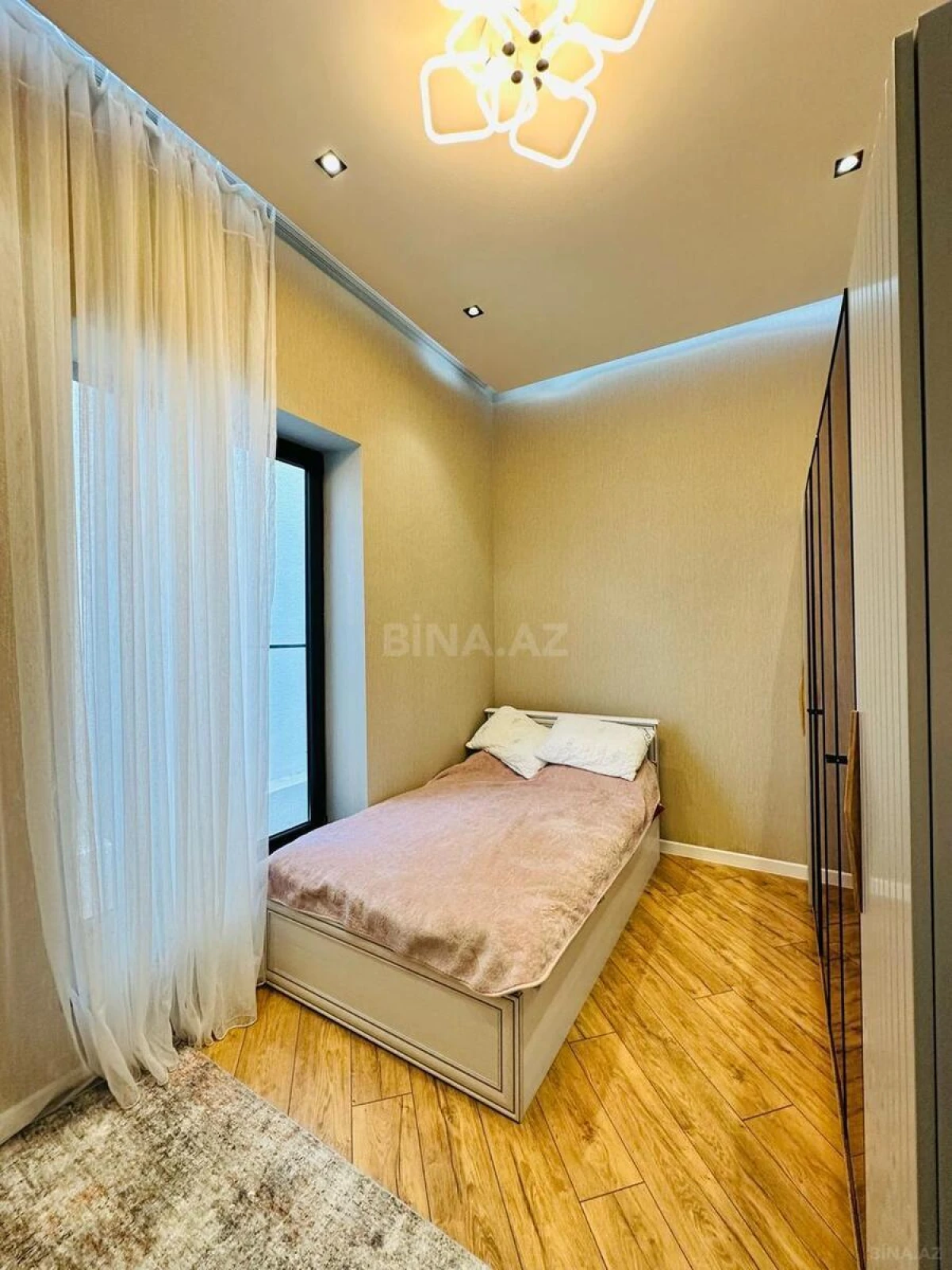 Kirayə verilir 4 otaqlı həyət evi 190 m²