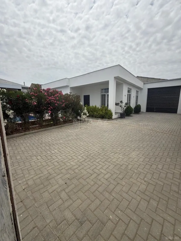 Kirayə verilir 3 otaqlı həyət evi 180 m²