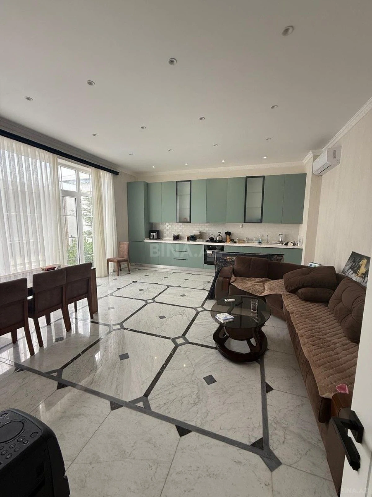 Kirayə verilir 3 otaqlı həyət evi 180 m²