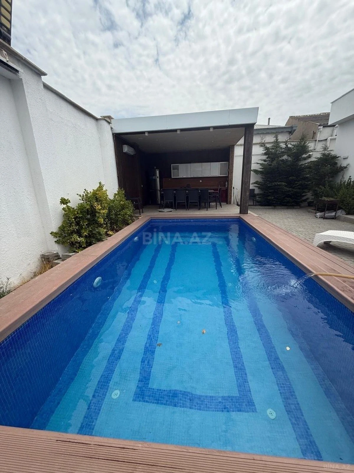 Kirayə verilir 3 otaqlı həyət evi 180 m²