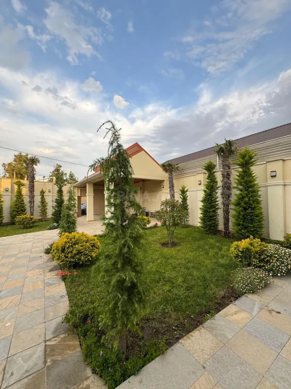 Kirayə verilir 5 otaqlı həyət evi 420 m²