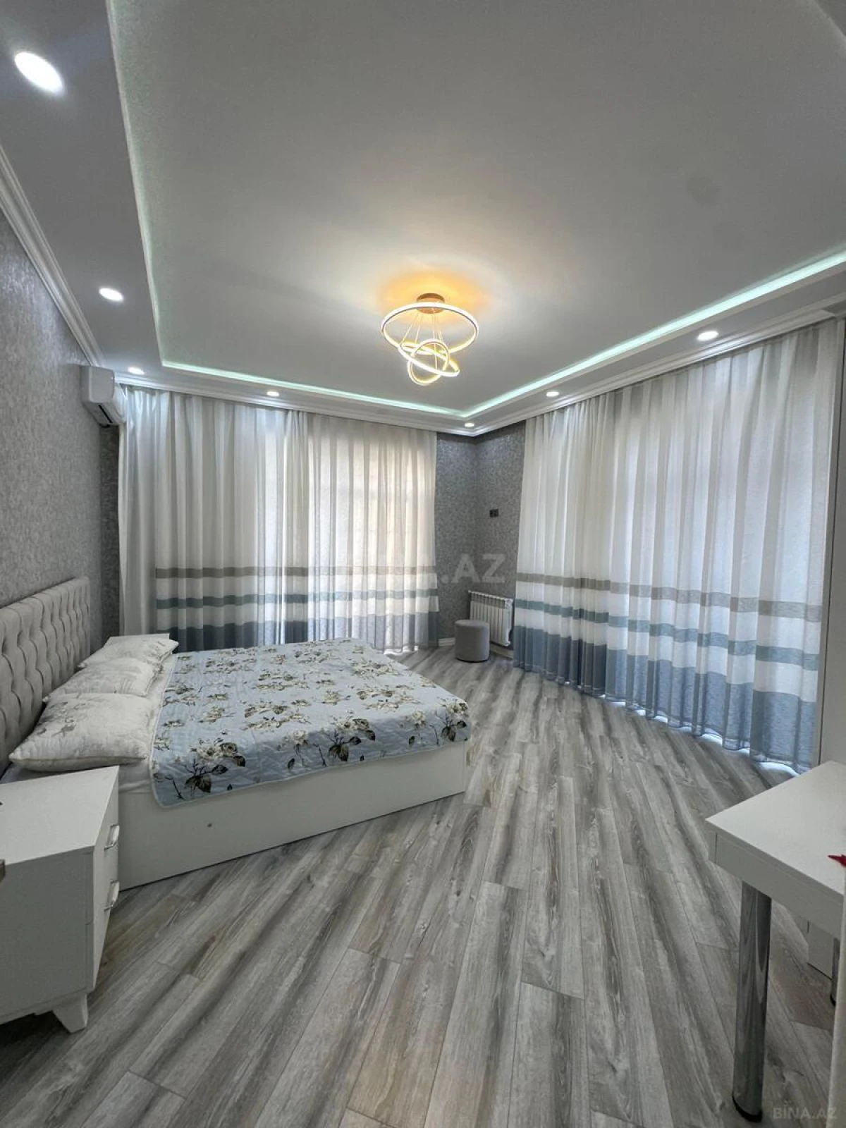 Kirayə verilir 5 otaqlı həyət evi 420 m²