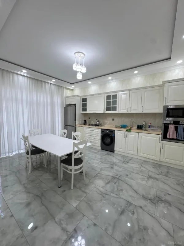 Kirayə verilir 5 otaqlı həyət evi 420 m²