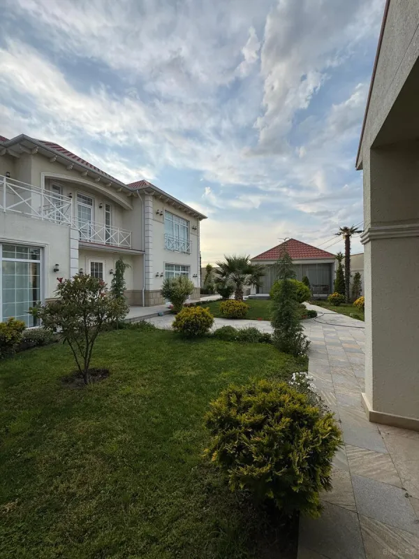 Kirayə verilir 5 otaqlı həyət evi 420 m²