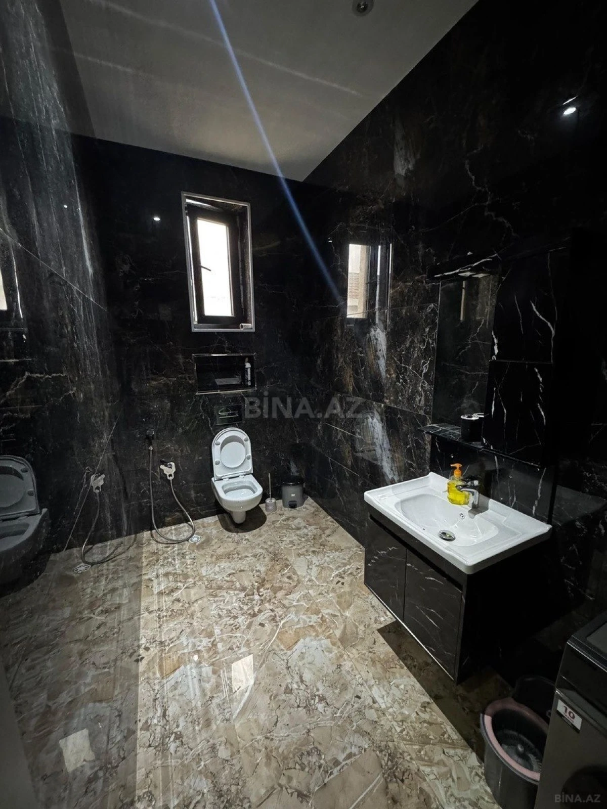 Kirayə verilir 4 otaqlı həyət evi 500 m²