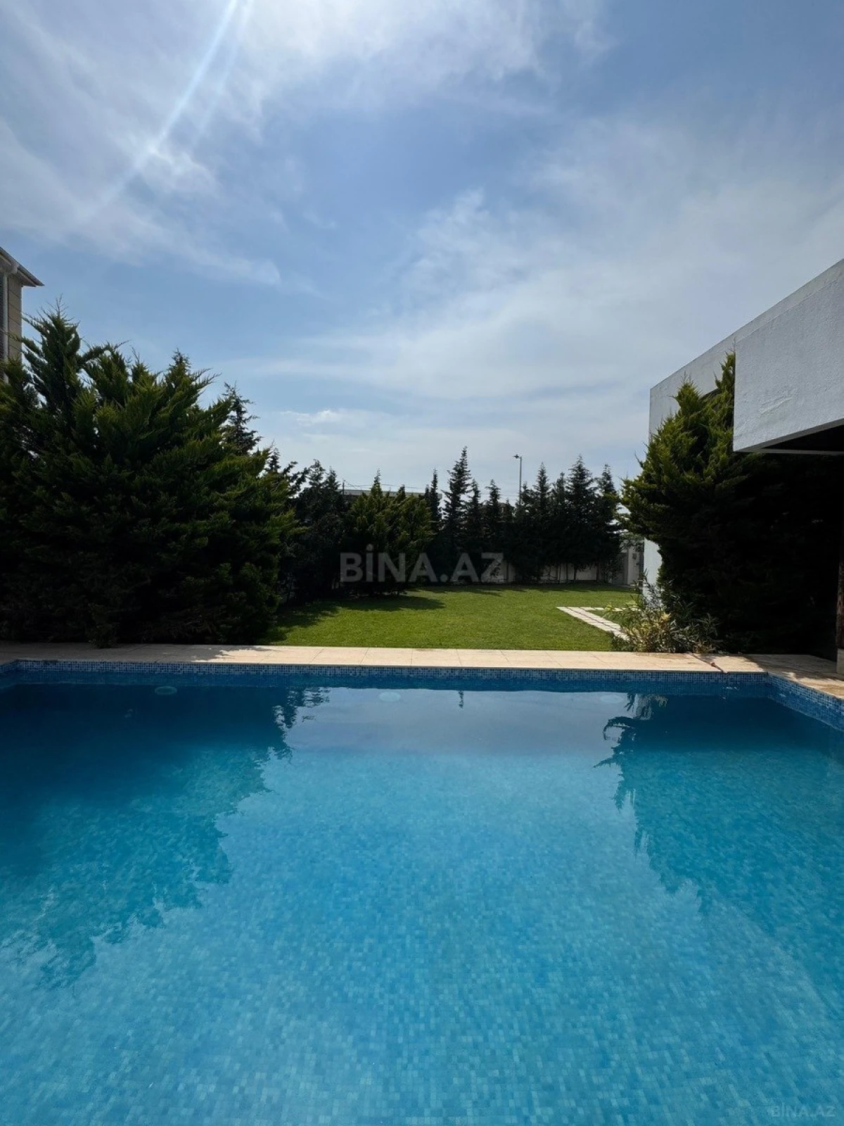 Kirayə verilir 5 otaqlı həyət evi 500 m²