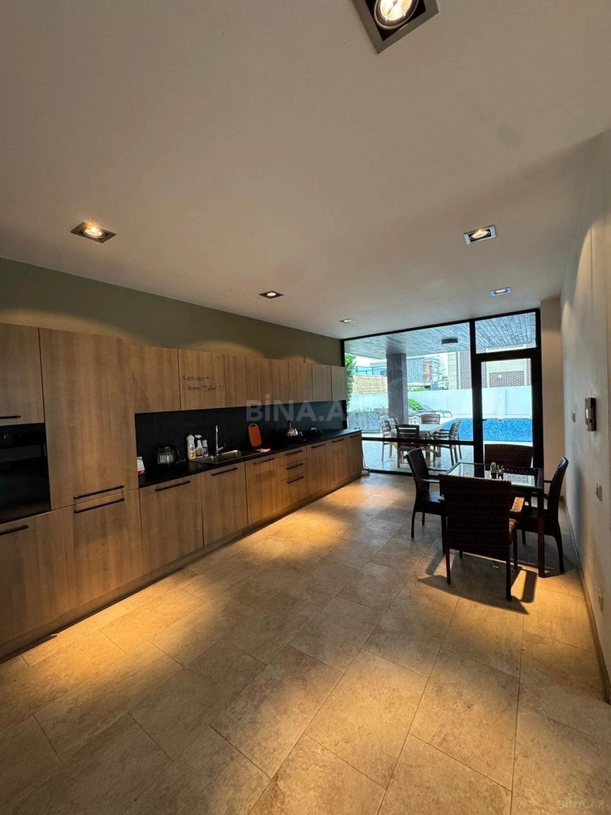 Kirayə verilir 5 otaqlı həyət evi 500 m²