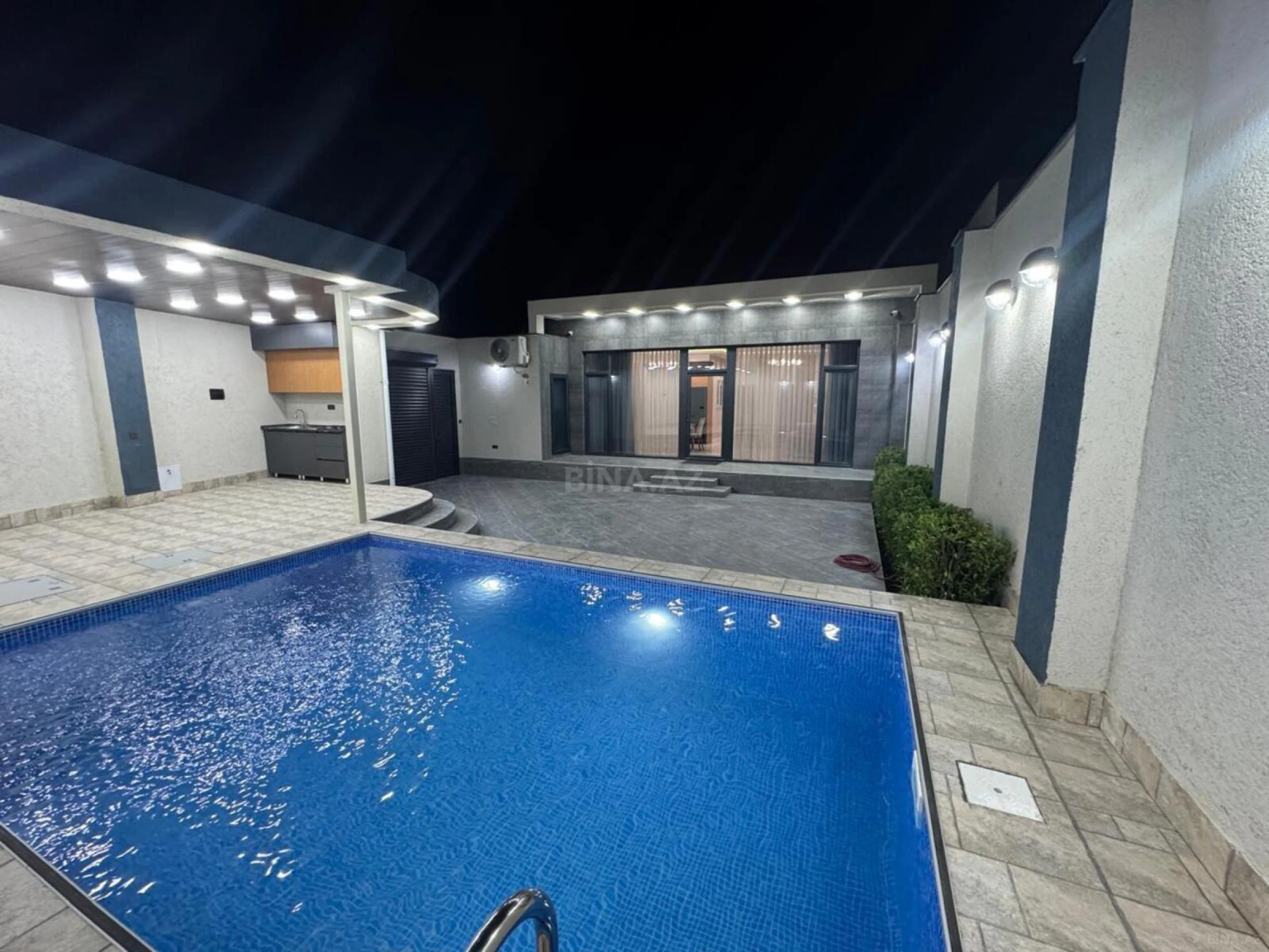 Kirayə verilir 4 otaqlı həyət evi 180 m²