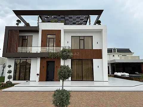 Kirayə verilir 6 otaqlı həyət evi 700 m²