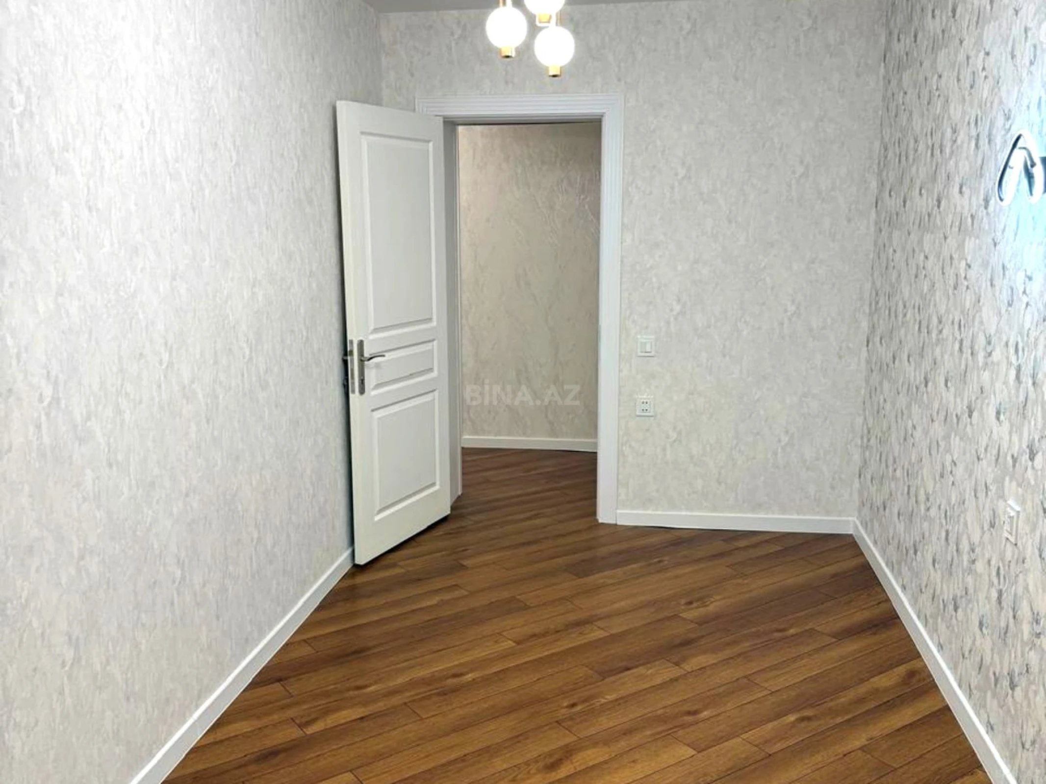 Satılır 2 otaqlı mənzil 55 m²
