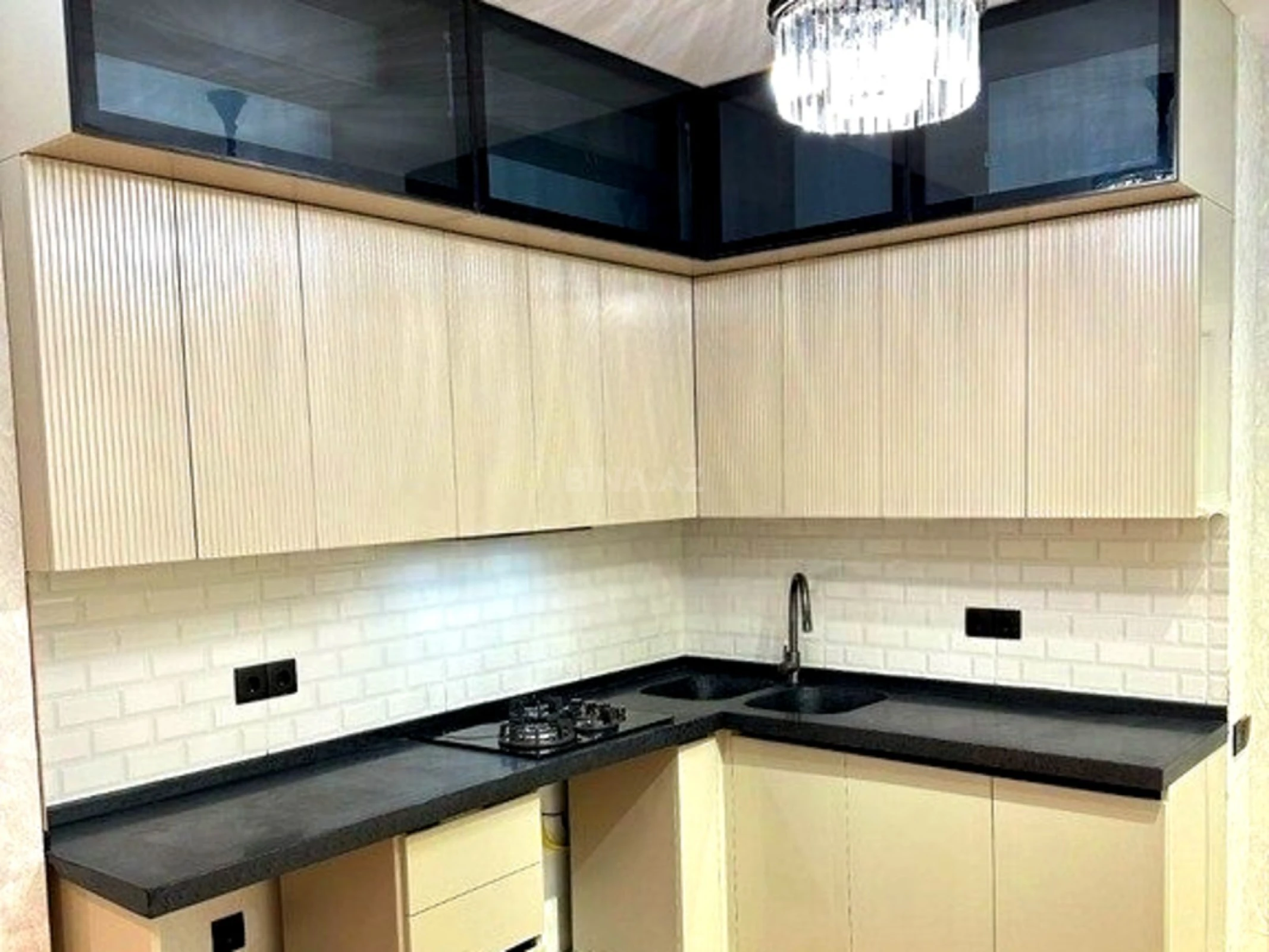 Satılır 2 otaqlı mənzil 80 m²