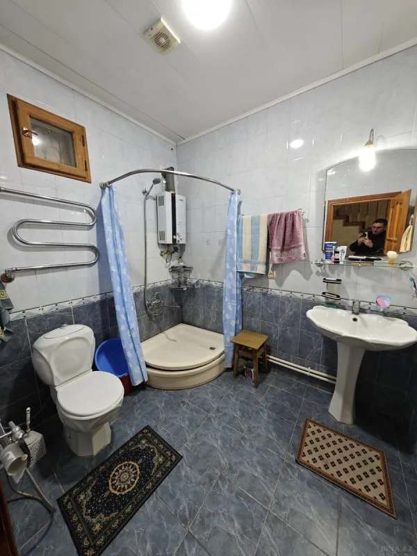 Satılır 5 otaqlı həyət evi 260 m²