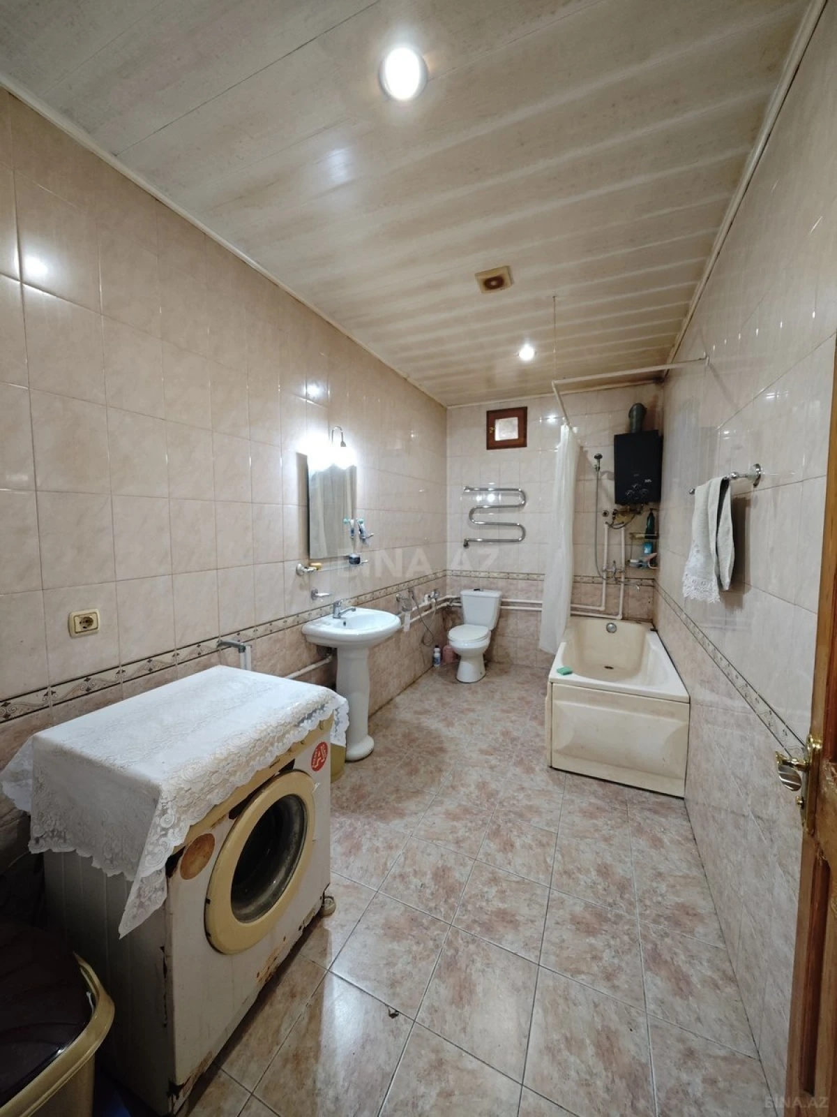 Satılır 5 otaqlı həyət evi 260 m²