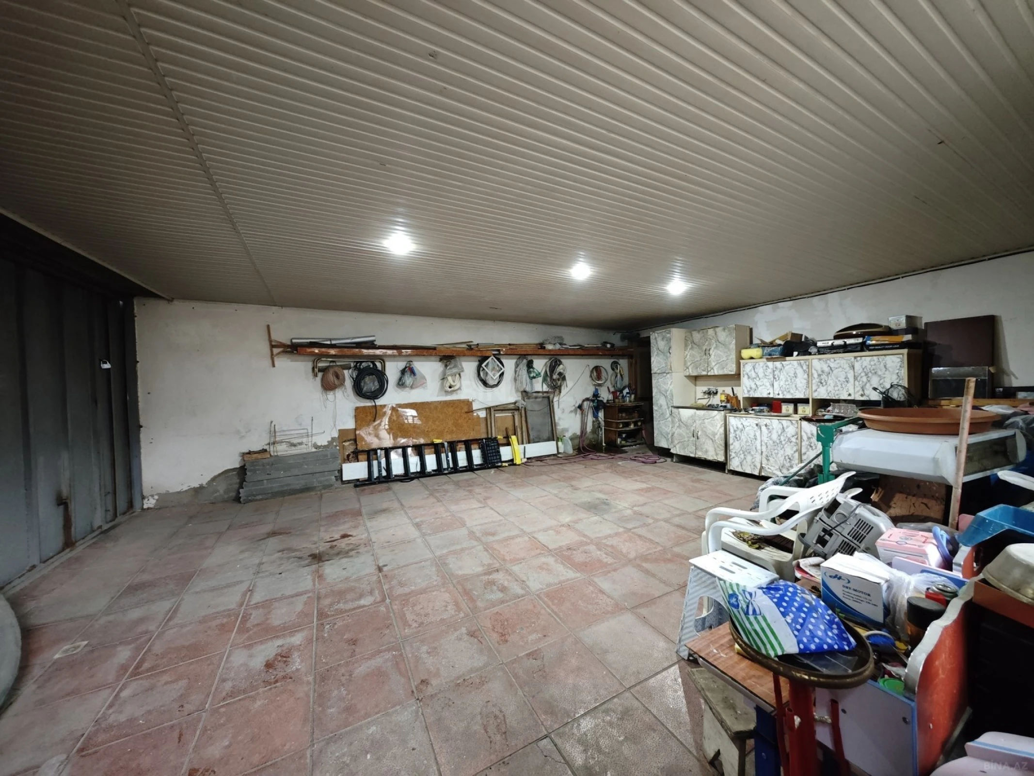 Satılır 5 otaqlı həyət evi 260 m²