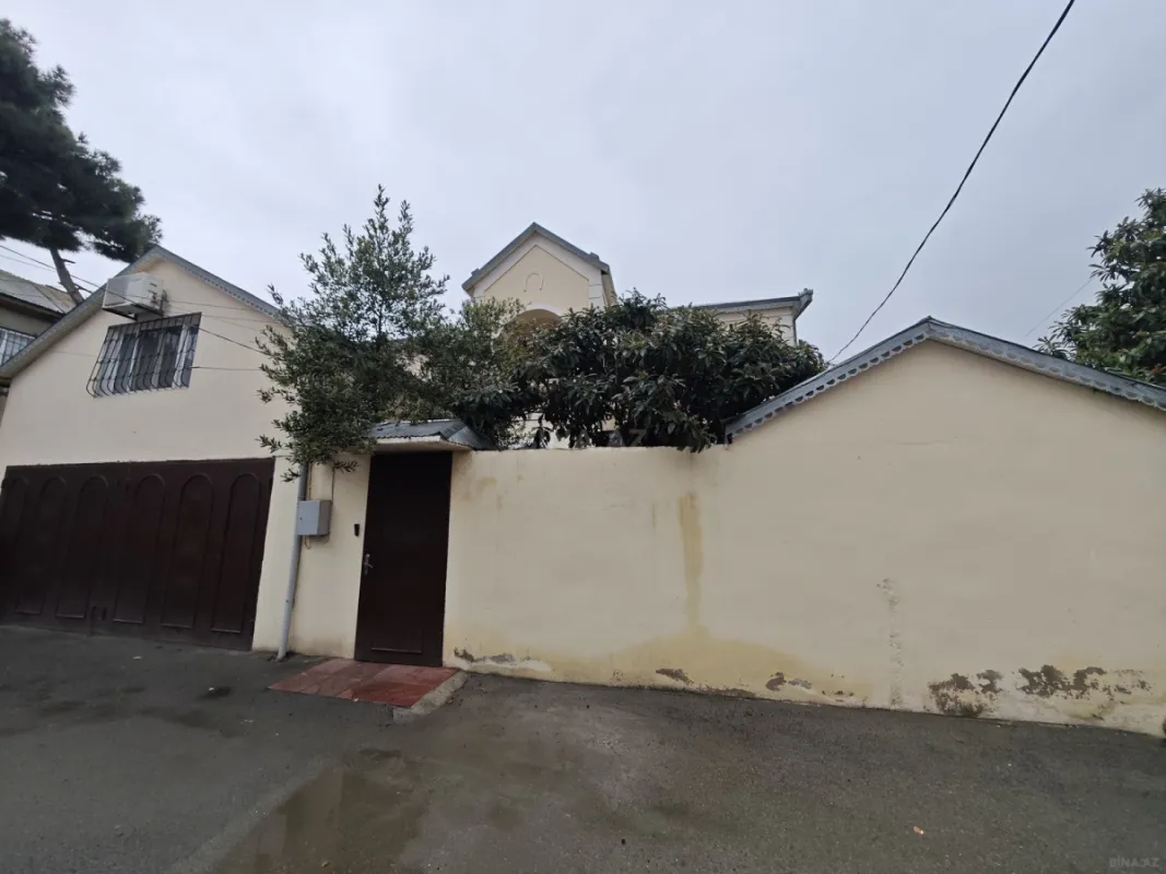 Satılır 5 otaqlı həyət evi 260 m²