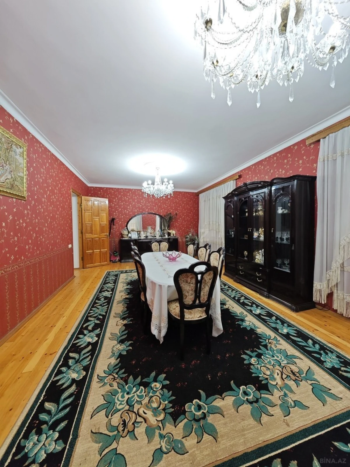Satılır 5 otaqlı həyət evi 260 m²