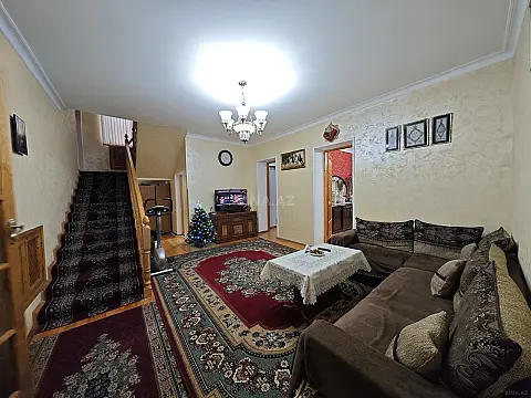 Satılır 5 otaqlı həyət evi 260 m²