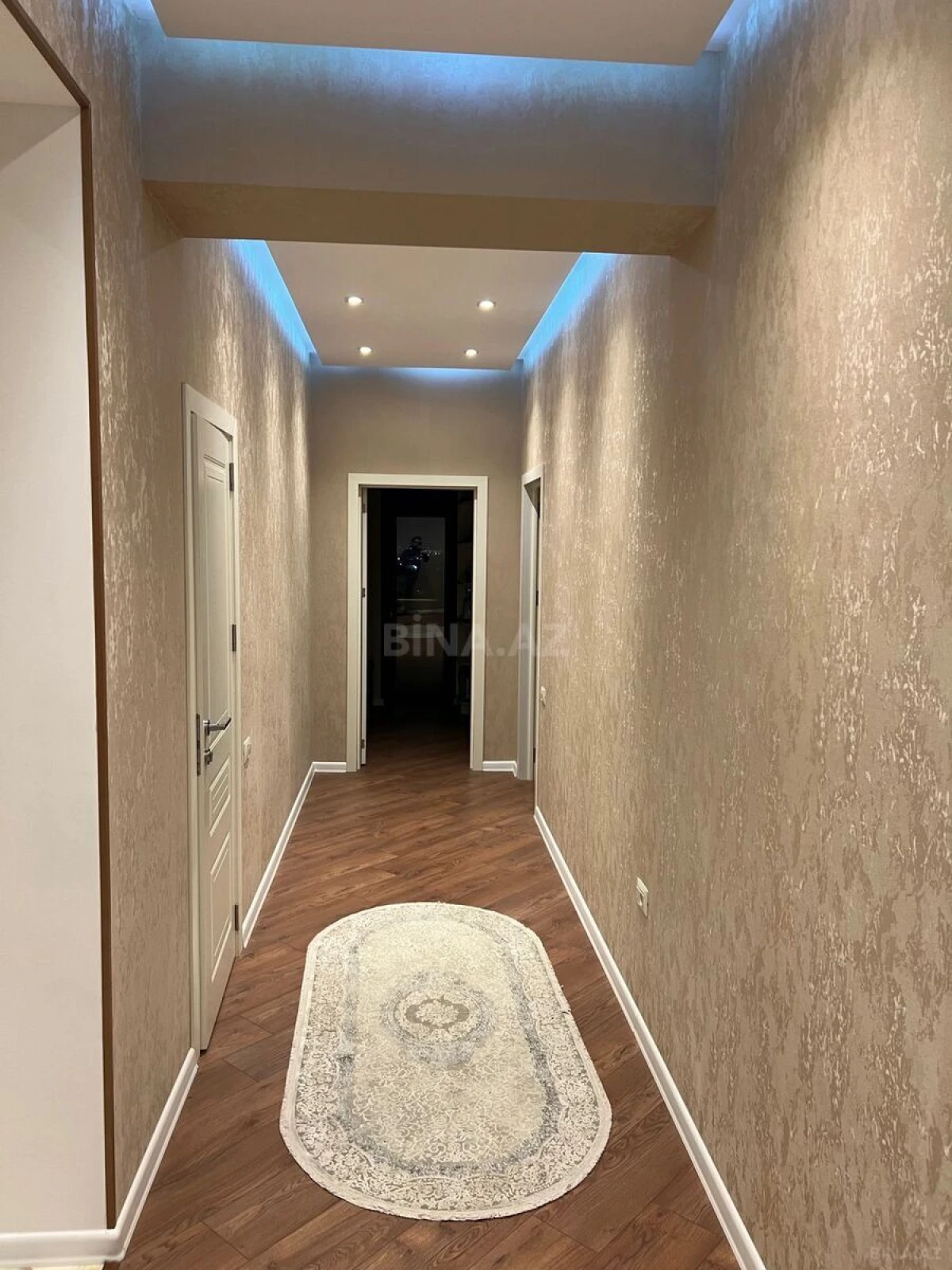 Satılır 2 otaqlı mənzil 90 m²