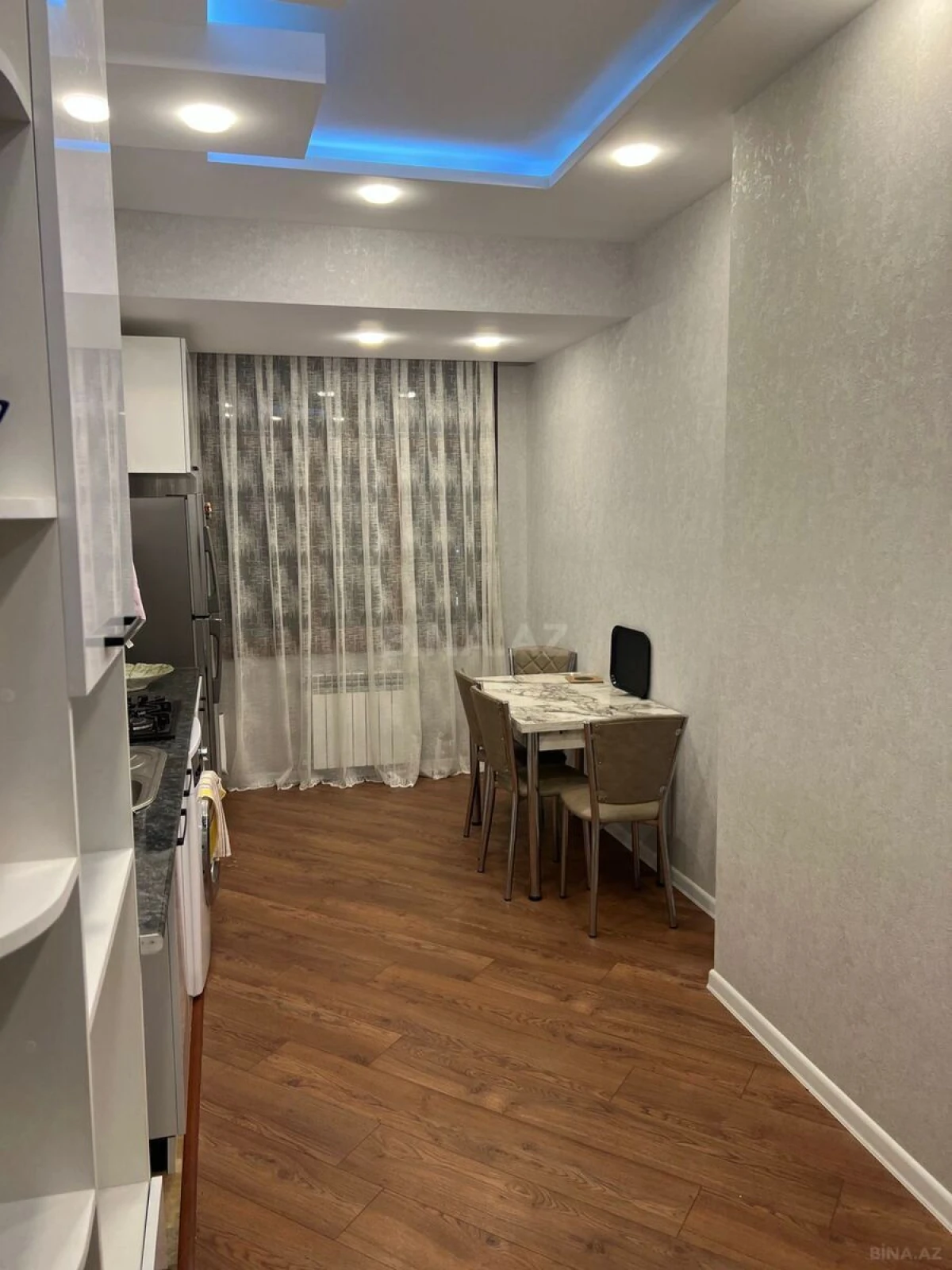 Satılır 2 otaqlı mənzil 90 m²
