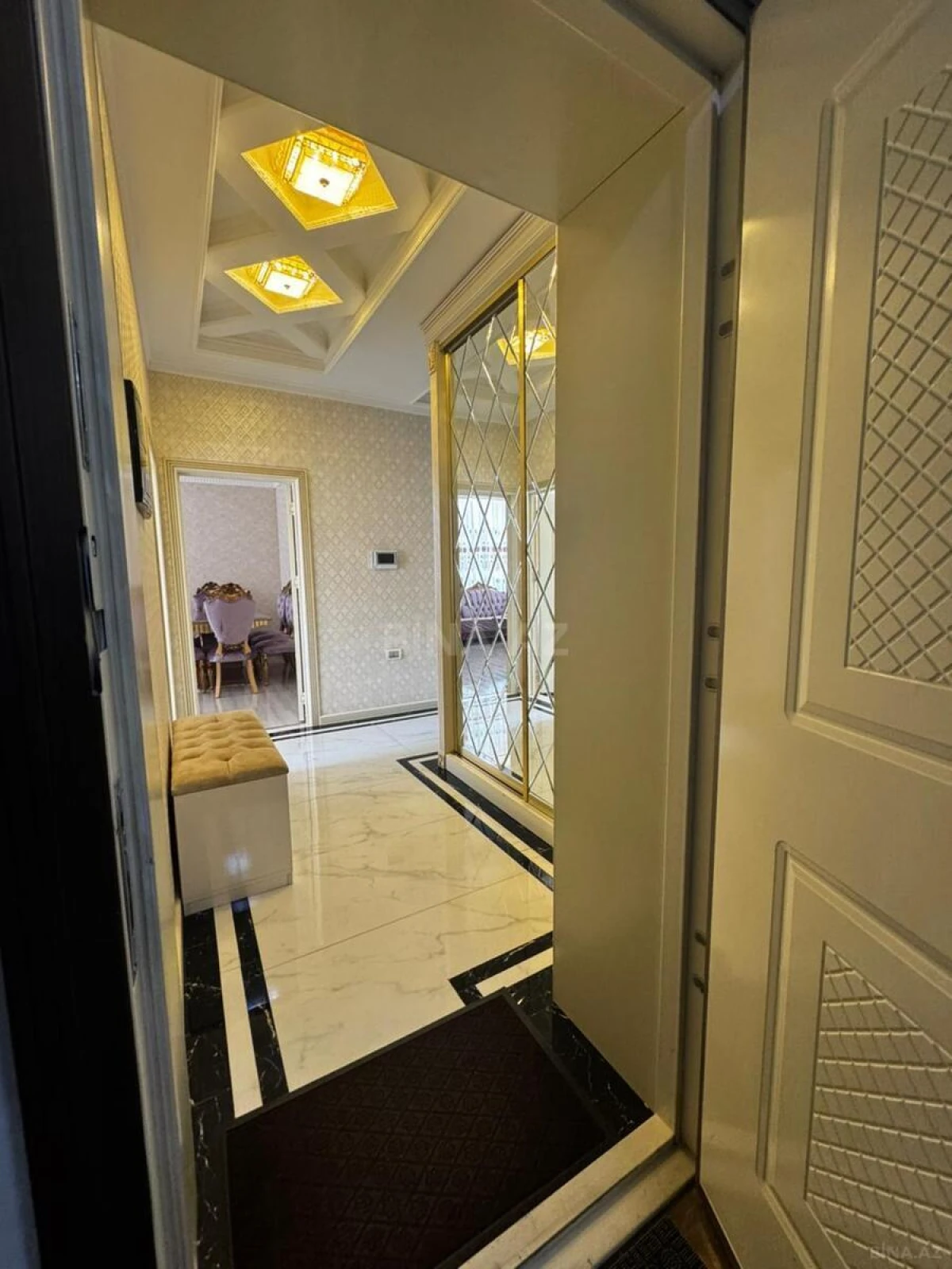 Kirayə verilir 2 otaqlı mənzil 70 m²