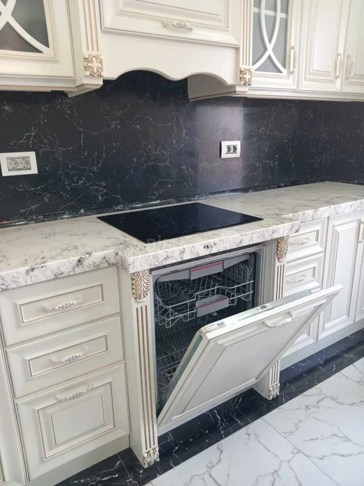 Kirayə verilir 2 otaqlı mənzil 70 m²