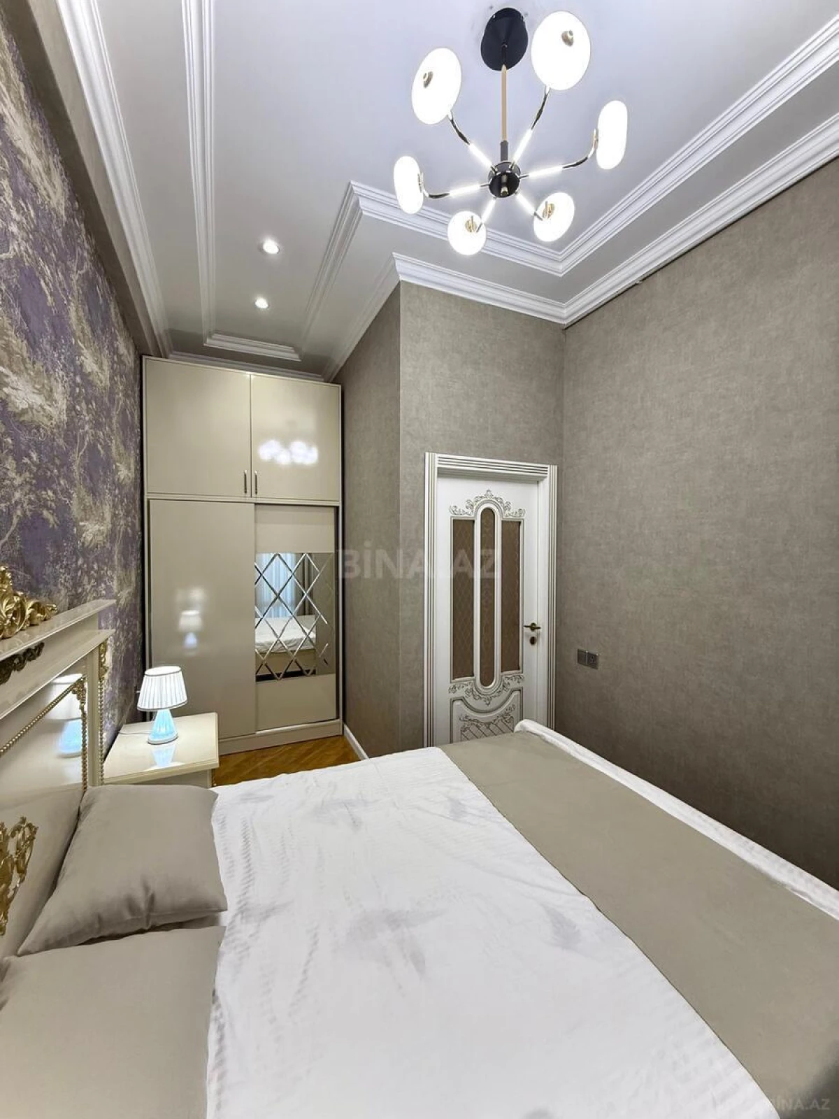 Satılır 2 otaqlı mənzil 62 m²