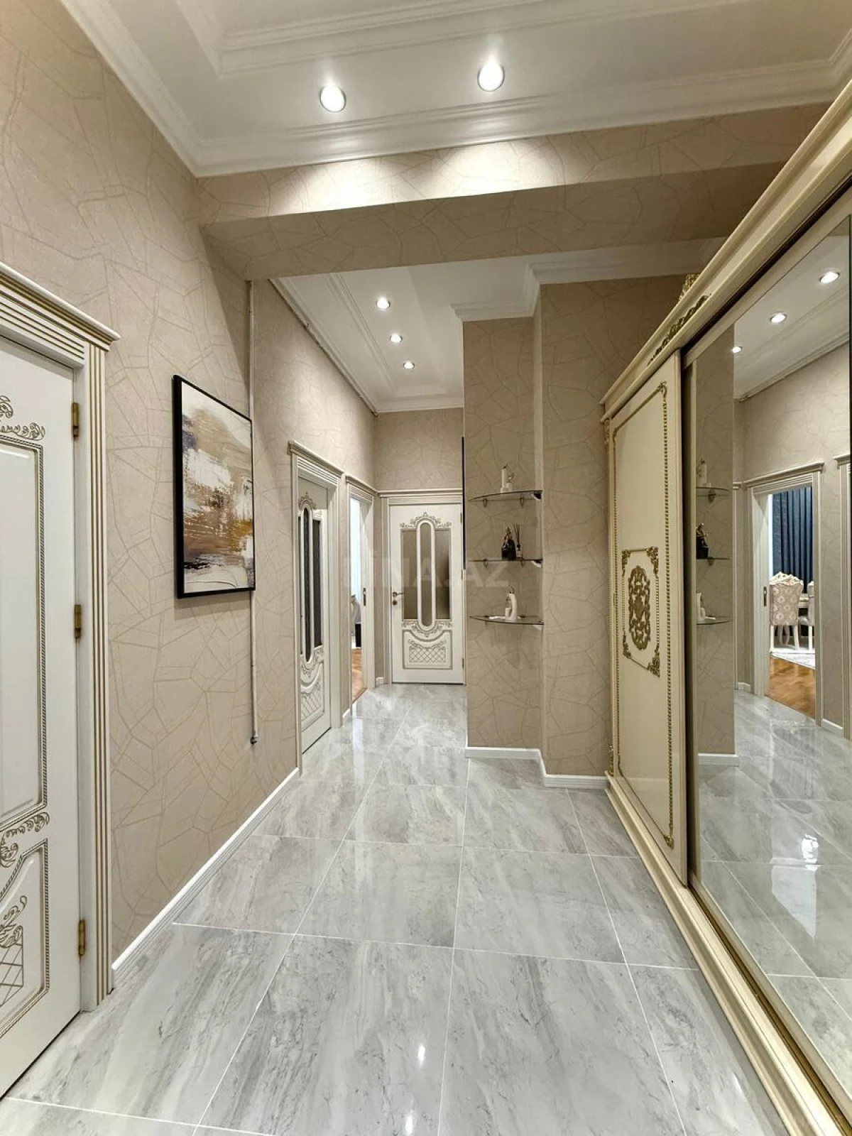 Satılır 2 otaqlı mənzil 62 m²