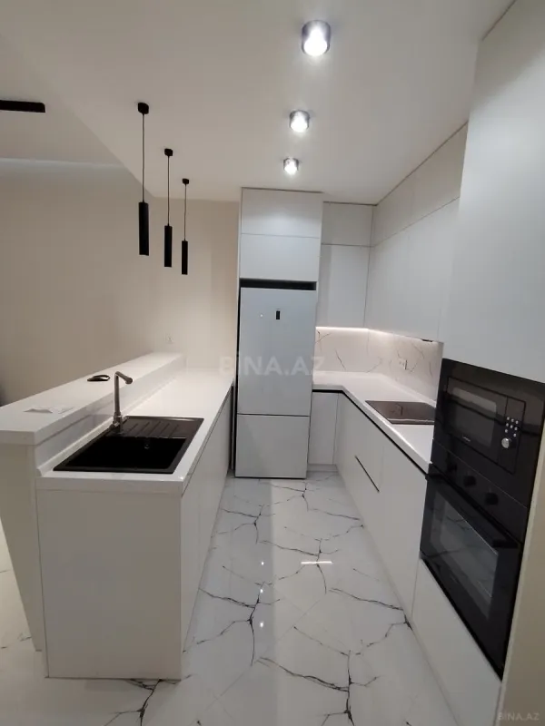 Satılır 2 otaqlı mənzil 92 m²