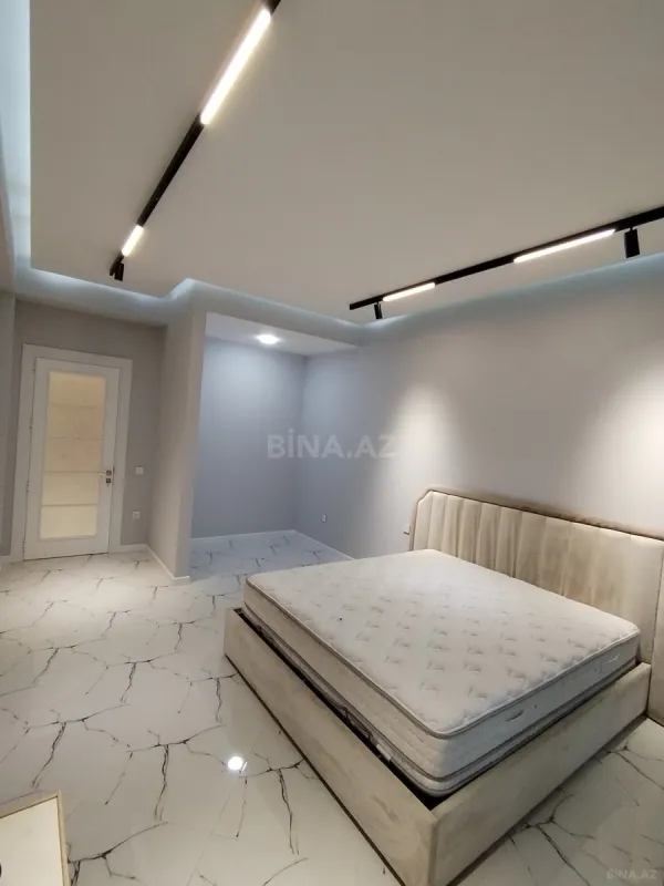 Satılır 2 otaqlı mənzil 92 m²