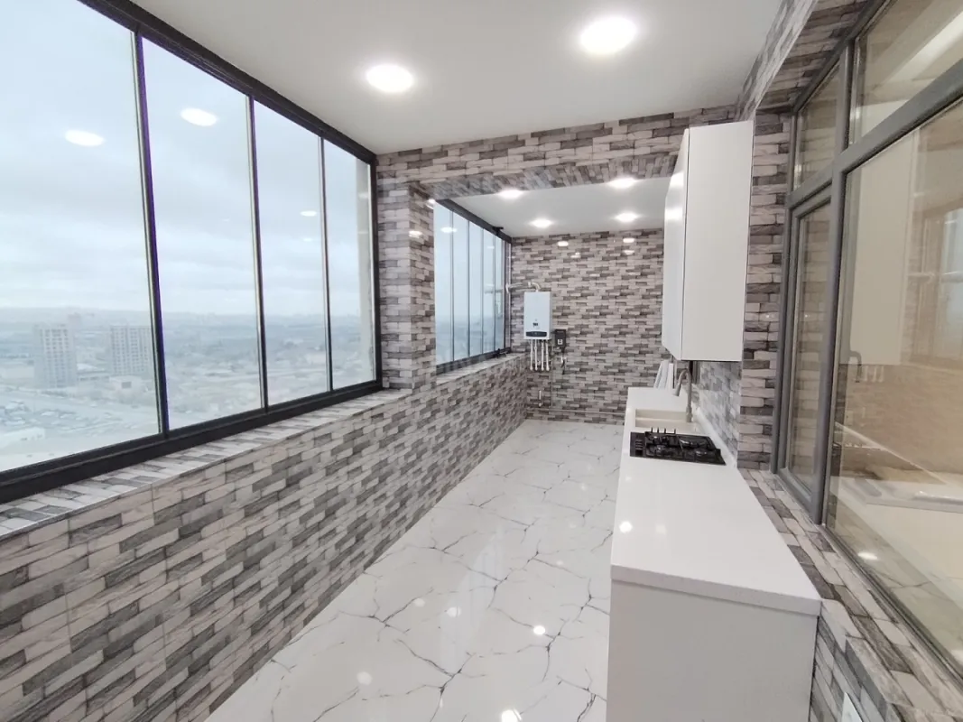 Satılır 2 otaqlı mənzil 92 m²