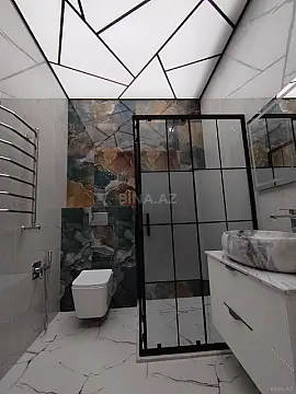 Satılır 2 otaqlı mənzil 92 m²