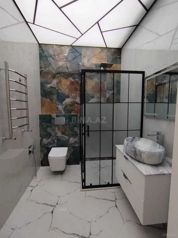 Satılır 2 otaqlı mənzil 92 m²