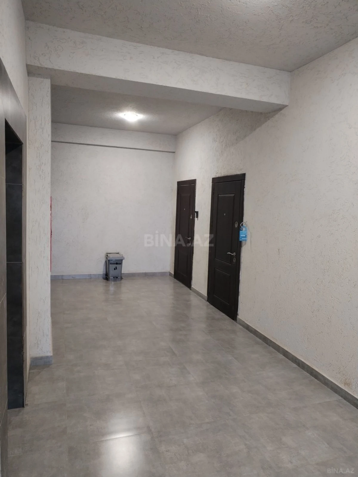 Satılır 2 otaqlı mənzil 92 m²
