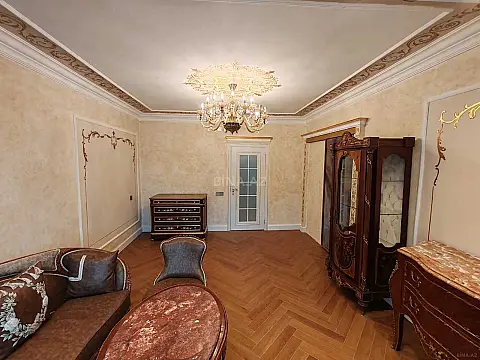 Satılır 3 otaqlı mənzil 80 m²