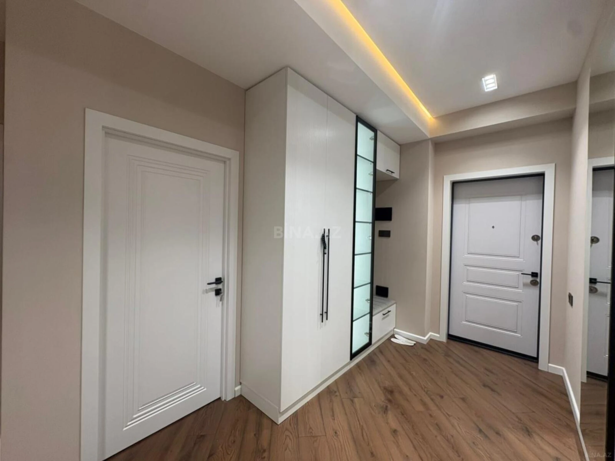 Satılır 2 otaqlı mənzil 60 m²