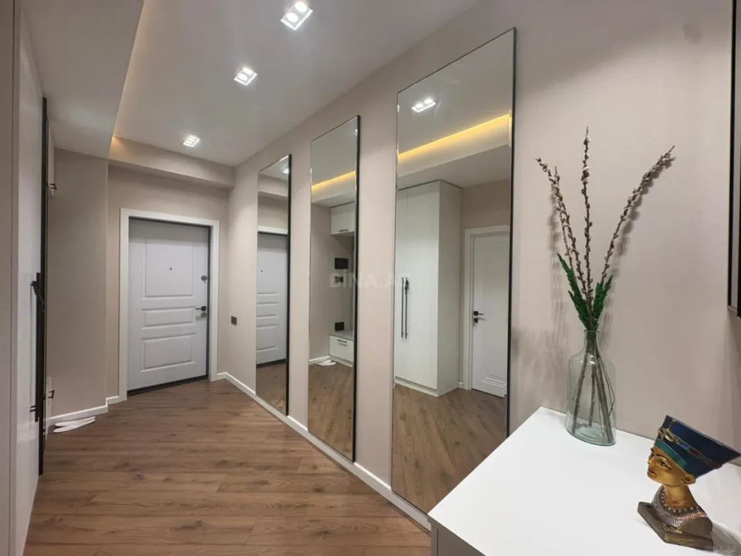 Satılır 2 otaqlı mənzil 60 m²